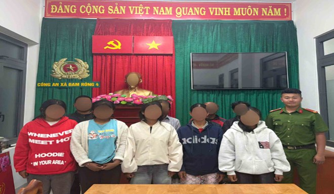 Công an Lâm Đồng kịp thời hỗ trợ 4 bé gái bị lừa tìm việc qua mạng