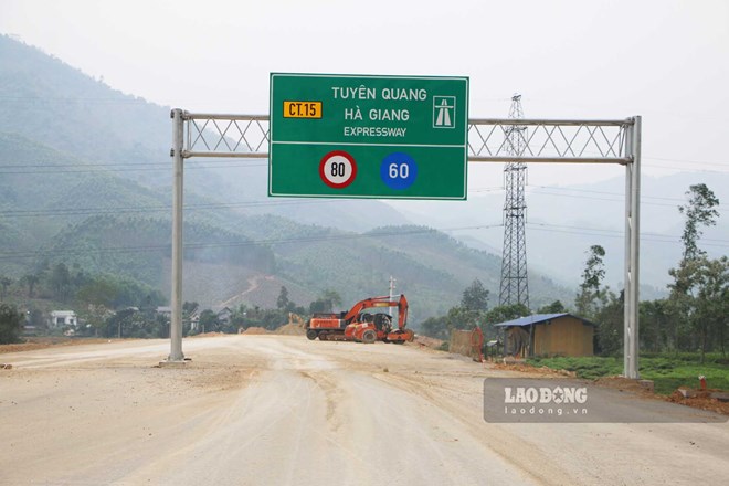 Gỡ điểm nghẽn, đẩy tiến độ thi công cao tốc dài hơn 100km tại Tuyên Quang