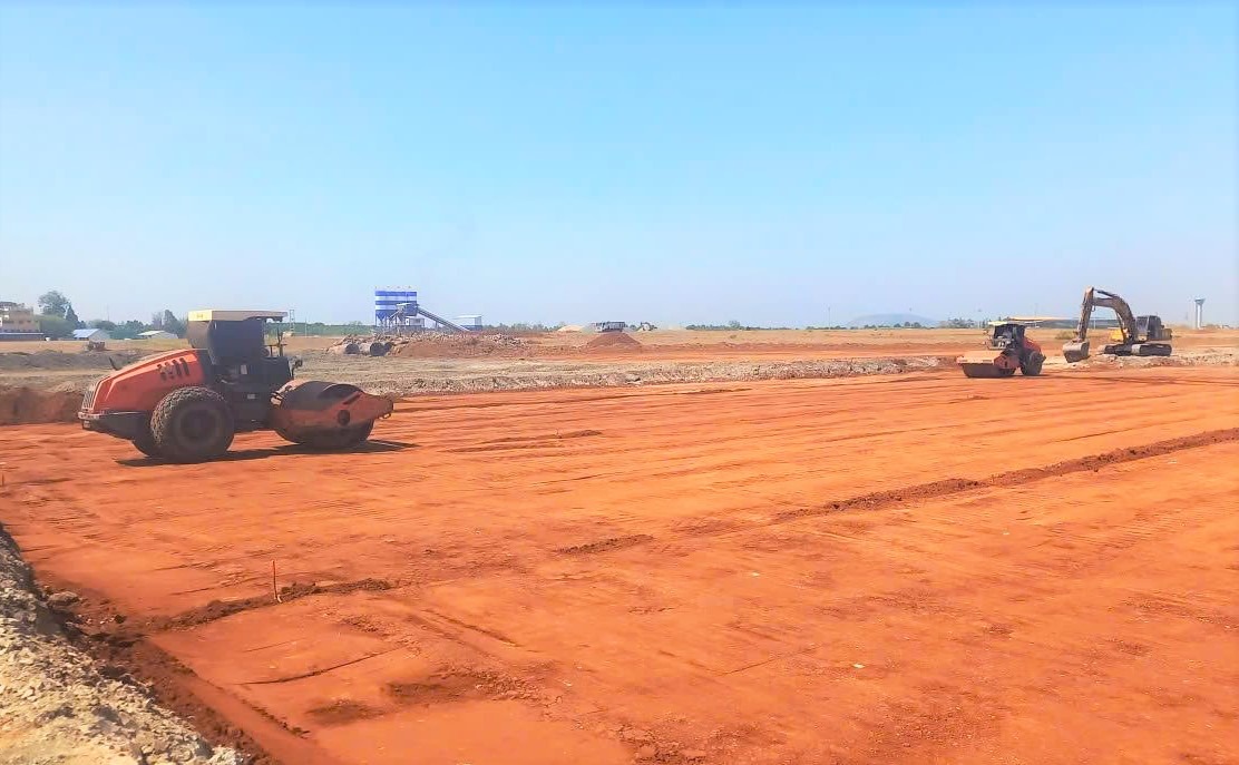 Các hạng mục công trình đang được thi công bảo đảm tiến độ đề ra theo kế hoạch. Ảnh: Phúc Khánh