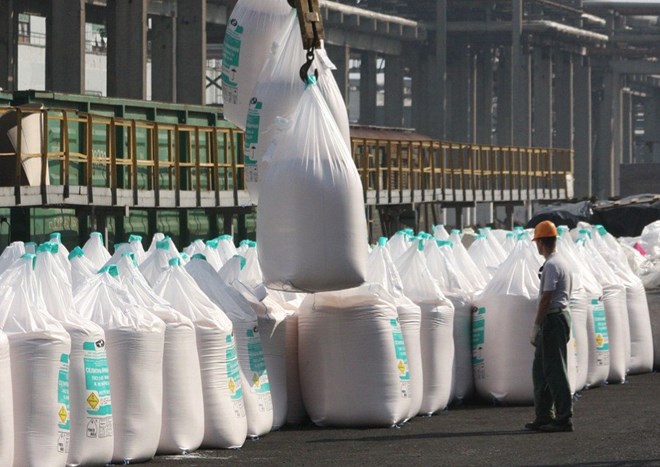 Nga đánh tiếng với Mỹ: Hoặc nới trừng phạt, hoặc cạn kiệt phân bón