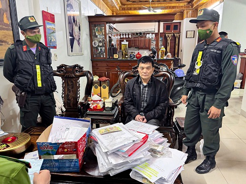 Một trong số các đối tượng bị bắt trước đó. Ảnh: CACC