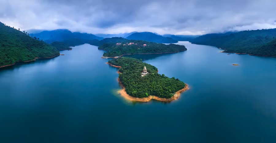 Xứ Truồi trong ca dao là biểu tượng của sự giao .hòa giữa thiên nhiên và con người. Ảnh: Xuân Lê