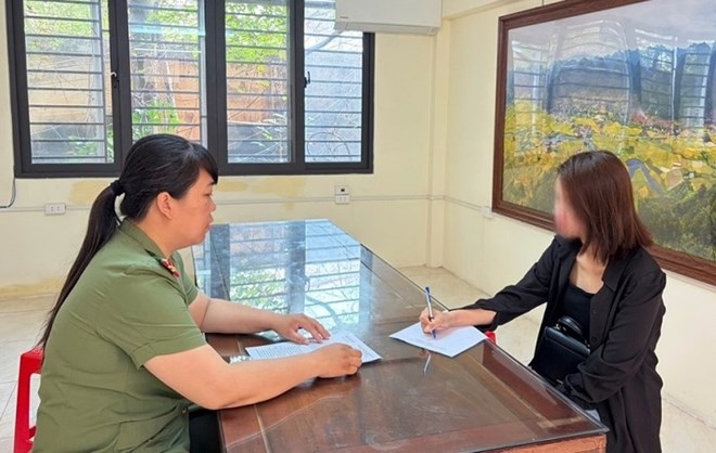 Thêm phụ huynh bị phạt vì để con mang quốc tịch nước ngoài cư trú quá hạn