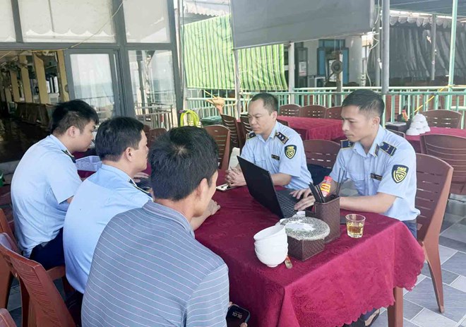 Nhà hàng mực nhảy ở Vũng Áng bị xử phạt sau phản ánh trên mạng xã hội