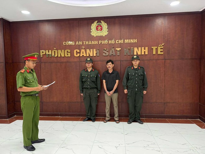 Bắt giam giám đốc lừa đảo hơn 22 tỉ đồng bằng hồ sơ xây dựng giả