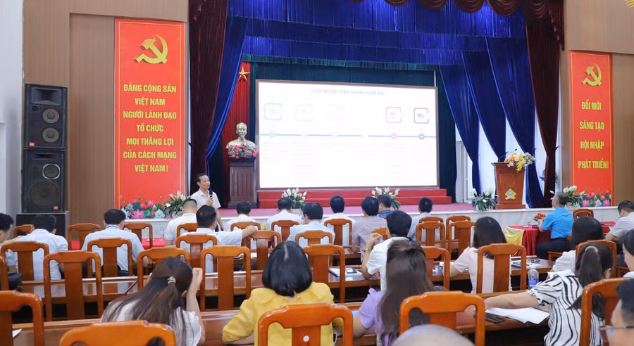 Một buổi tập huấn về nghiệp vụ kiểm tra công tác thi tốt nghiệp THPT năm 2026. Ảnh: NTCC cac-truong-dai-hoc-vao-cuoc-2.jpg