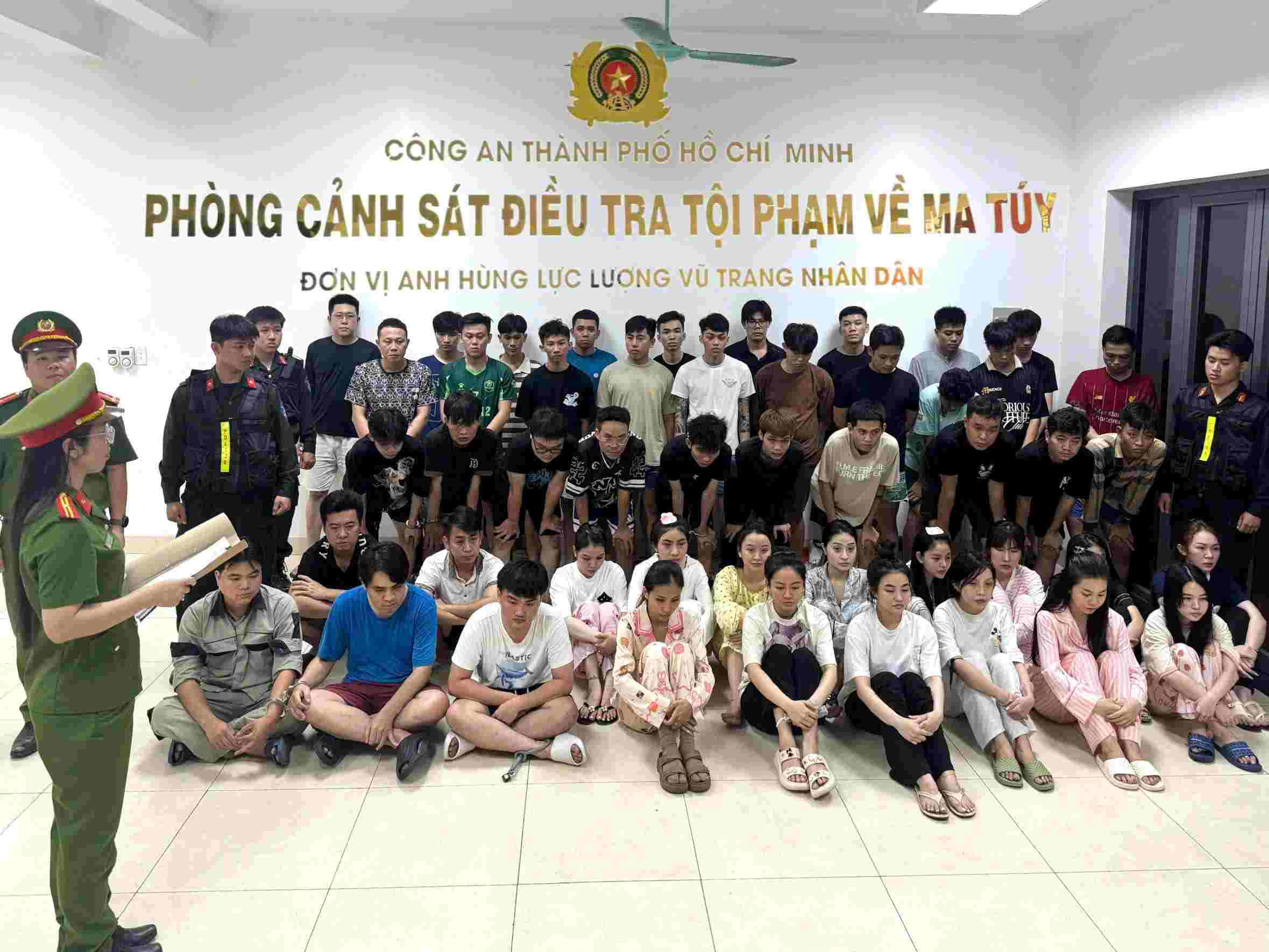 Công an TPHCM đã triệt phá đường dây ma túy quy mô lớn từ tụ điểm quán bar Revo tại phường Vũng Tàu, khởi tố 50 đối tượng. Ảnh: Công an