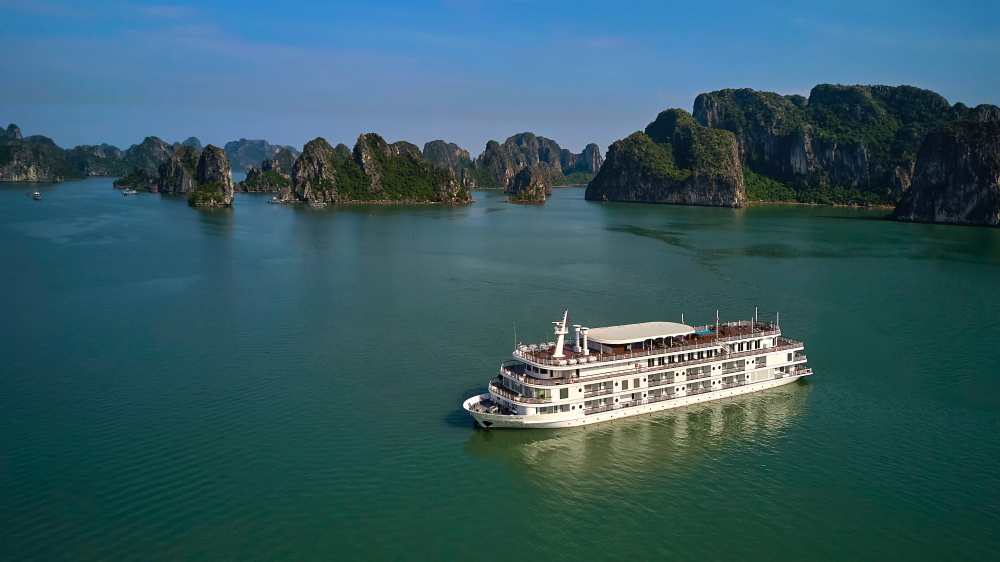 Tour du thuyền vịnh Hạ Long lọt top trải nghiệm hàng đầu thế giới năm 2026. Ảnh: Chí Long