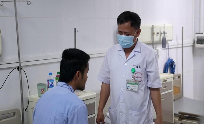 Sốt cao liên tục sau khi trở về từ châu Phi