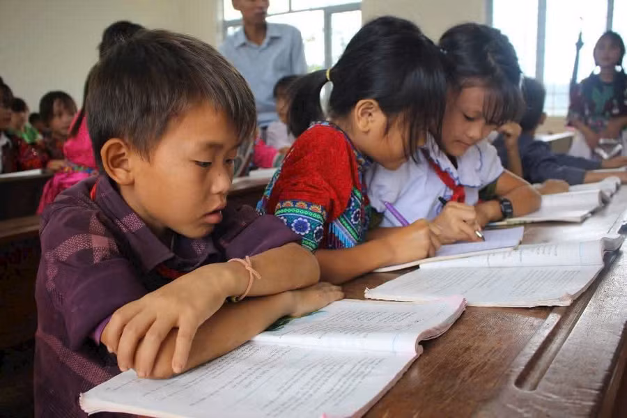Học sinh tiểu học vùng dân tộc thiểu số Đắk Lắk. Ảnh: TH