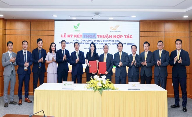 Doanh nghiệp mở rộng hạ tầng sạc, đổi pin giúp người dùng xe điện thêm thuận tiện