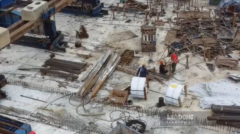 Các đơn vị đang tháo gỡ vướng mắc về mặt bằng để đẩy nhanh tiến độ dự án. Ảnh: Việt Bắc