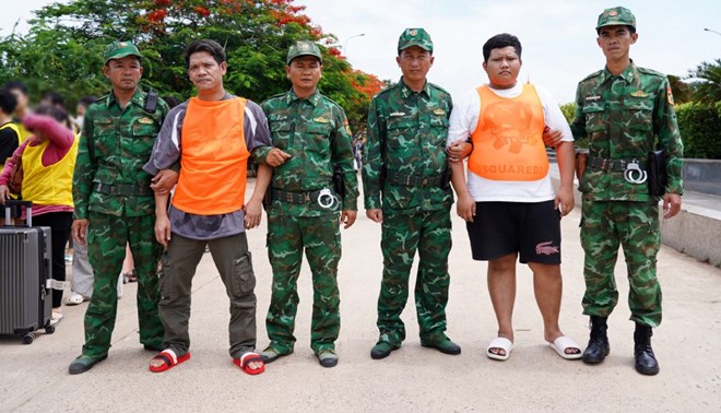 Phát hiện 2 đối tượng truy nã trong 180 công dân tiếp nhận từ Campuchia về nước