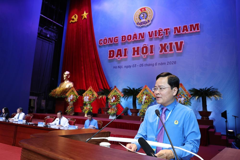 Ông Nguyễn Anh Tuấn - Ủy viên Ban chấp hành Trung ương Đảng, Phó Chủ tịch Ủy ban Trung ương Mặt trận Tổ quốc Việt Nam, Bí thư Đảng ủy, Chủ tịch Tổng Liên đoàn Lao động Việt Nam khoá XIV, nhiệm kỳ 2026 - 2031 - phát biểu gợi ý thảo luận. Ảnh: Hải Nguyễn