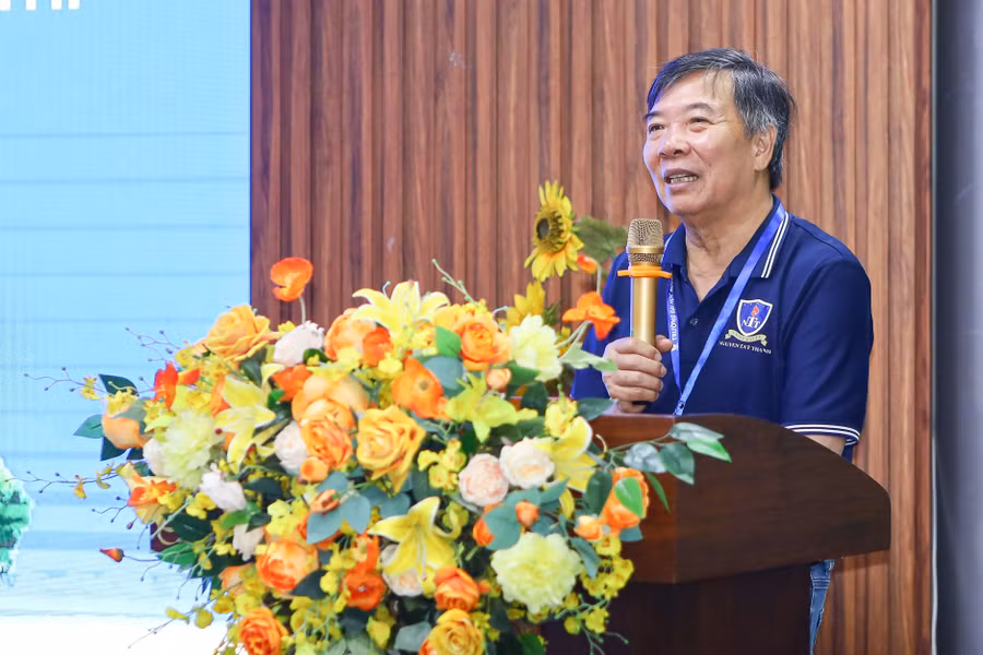 PGS.TS.NGƯT Nguyễn Kim Hồng – Hiệu trưởng Trường ĐH Nguyễn Tất Thành phát biểu tại buổi lễ. Ảnh: NTTU. anh-1.jpg