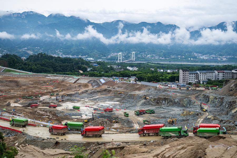 Công trường xây dựng trong giai đoạn đào móng ban đầu của dự án đường thủy mới Tam Hiệp tại Nghi Xương, tỉnh Hồ Bắc, miền trung Trung Quốc. Ảnh: Xinhua