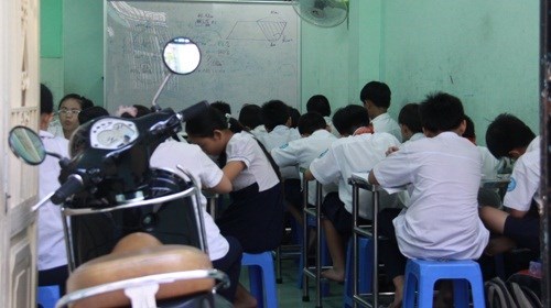 Giáo dục 24h: Đề xuất phạt từ 10-20 triệu đồng với giáo viên dạy thêm học sinh chính khóa