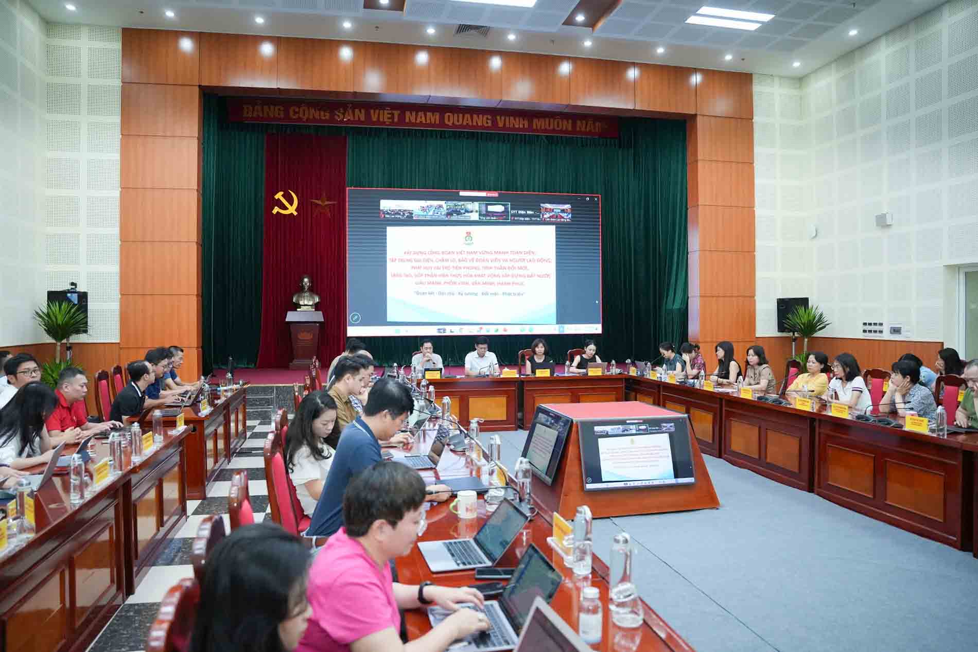 Các đại biểu dự hội nghị tại điểm cầu Báo Lao Động. Ảnh: Hữu Chánh