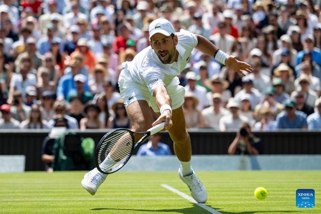 Djokovic thắng trận tứ kết dài nhất lịch sử Wimbledon, hẹn Sinner ở bán kết