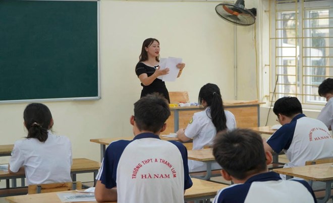 Duy trì kỳ thi tốt nghiệp THPT, hướng tới tổ chức thi trên máy tính