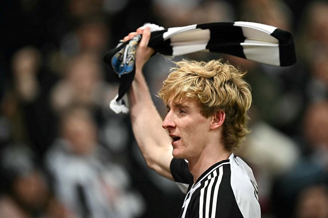 Gordon đã rời Newcastle để gia nhập Barcelona.  Ảnh: AFP