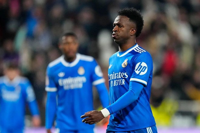 Arsenal còn những lựa chọn nào sau khi hụt Vinicius?