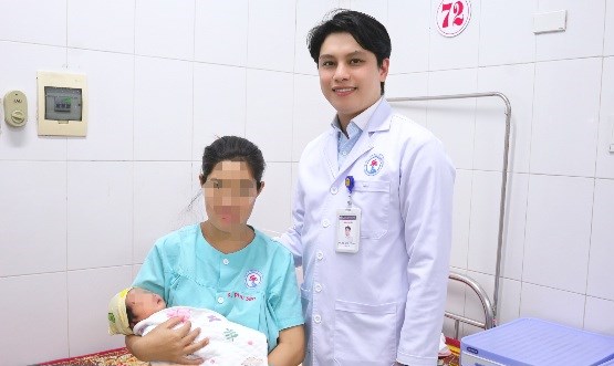 Cứu sản phụ sốc mất máu sau sinh do nhau cài răng lược hiếm gặp
