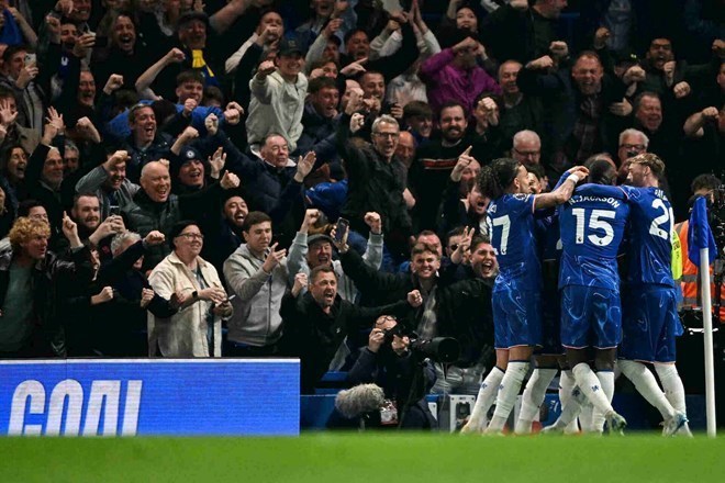 Pedro và Palmer tỏa sáng mang về 3 điểm cho Chelsea
