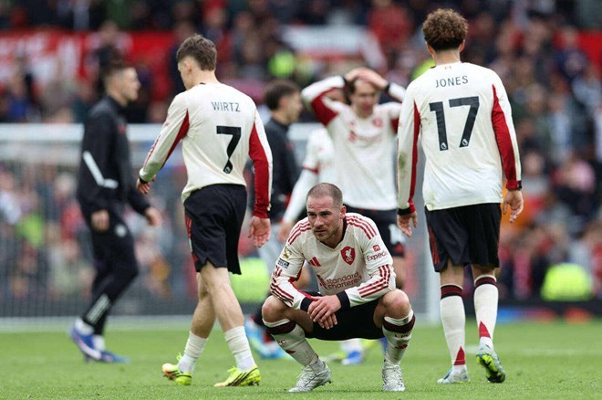 Liverpool vẫn mắc kẹt trong những vấn đề của mùa hè năm ngoái
