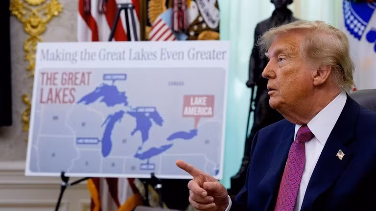 Tổng thống Mỹ Donald Trump tuyên bố đổi tên “hồ Ontario” thành