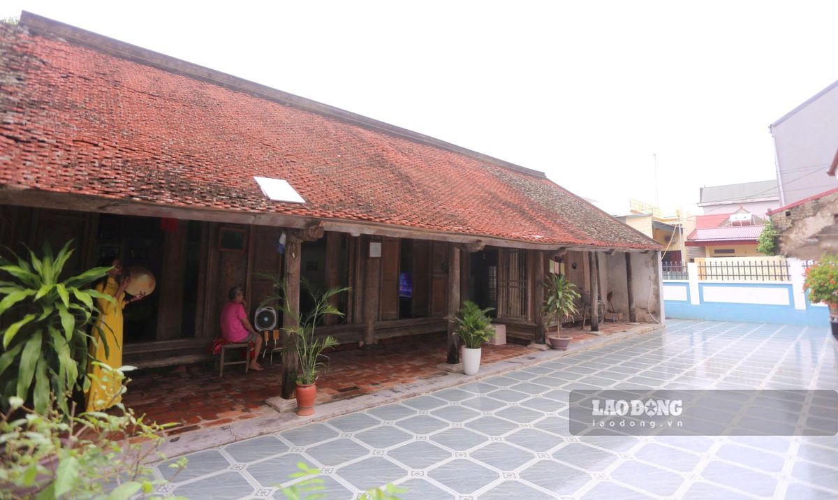 Chiêm ngưỡng ngôi nhà cổ hơn 200 tuổi bên Di sản Thành Nhà Hồ