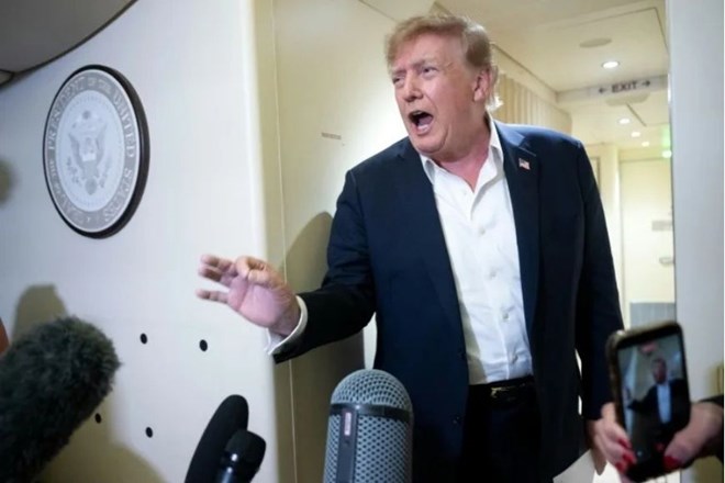 Ông Trump gọi các cảnh báo về mối đe dọa từ trí tuệ nhân tạo là lừa bịp