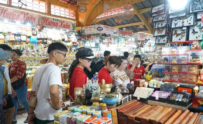 Du lịch mua sắm trở thành “nam châm” thu hút du khách TPHCM
