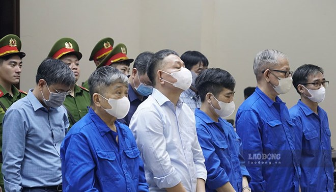 Cựu Bộ trưởng Nguyễn Thị Kim Tiến xin xét xử vắng mặt vì đang nằm viện