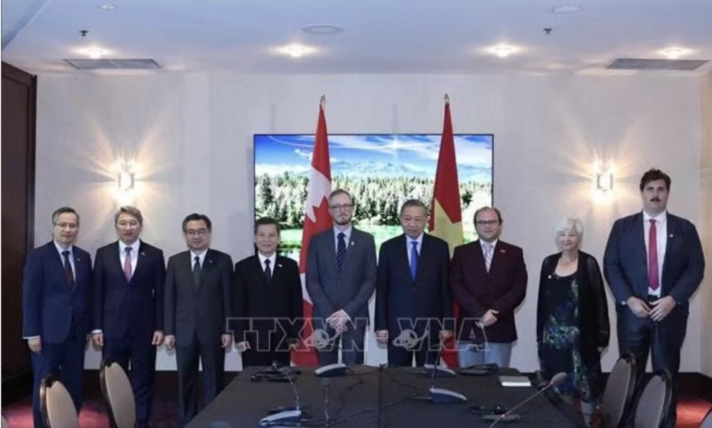 Tổng Bí thư, Chủ tịch nước Tô Lâm tiếp Tổng Bí thư Đảng Cộng sản Canada Drew Garvie. Ảnh: TTXVN