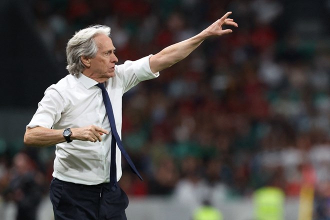 HLV Jorge Jesus nói thẳng về Ronaldo sau chiến thắng trước Na Uy