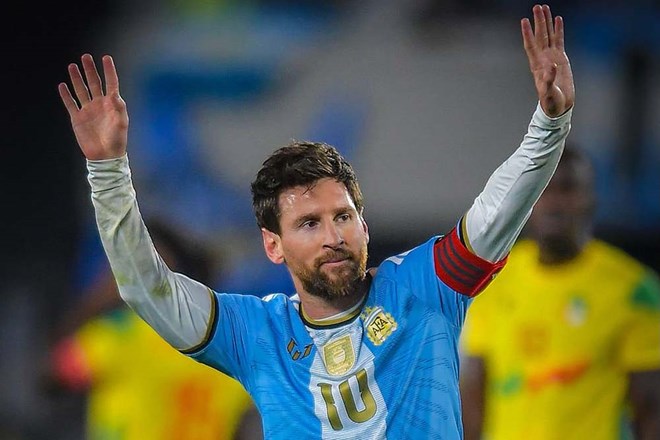 Messi ghi bàn trong trận chia tay, Argentina thắng đậm Benin