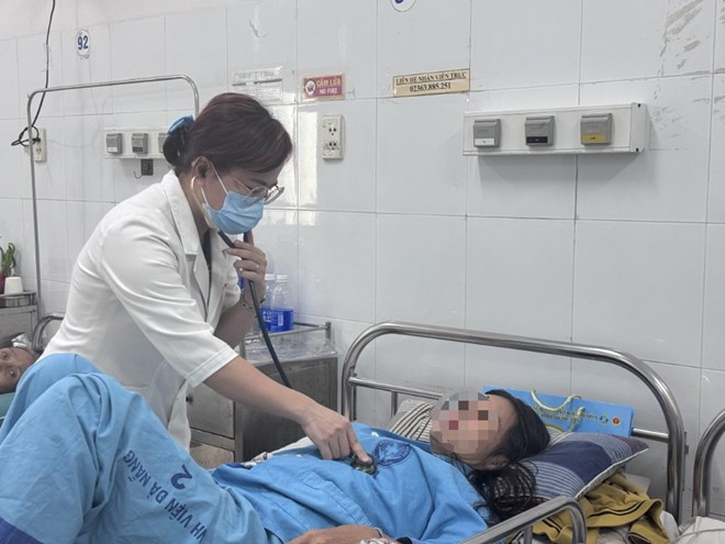 Sốt xuất huyết tăng gấp ba tại bệnh viện Đà Nẵng, bác sĩ chỉ ra dấu hiệu chuyển bệnh