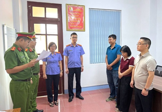 Bắt trưởng chi nhánh và 2 kế toán trong vụ tham ô hơn 18 tỉ đồng ở Lạng Sơn